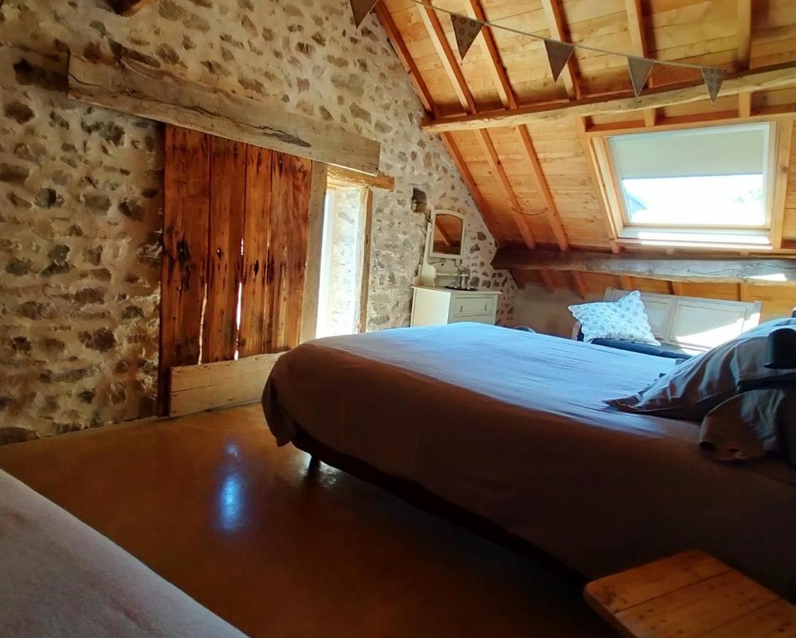 Suites De Campagne Les Eydieux, Petits Dejeuners Inclus Saint-Angel  Zewnętrze zdjęcie